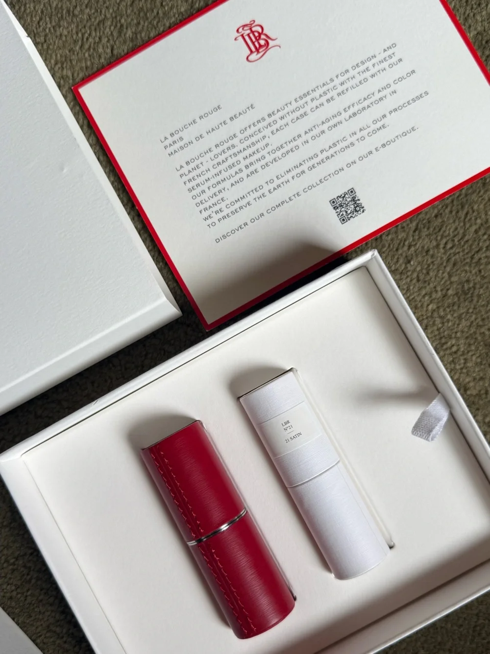 La Bouche Rouge Paris Lipstick Case + Satin Lipstick Refill #21 – Brand New